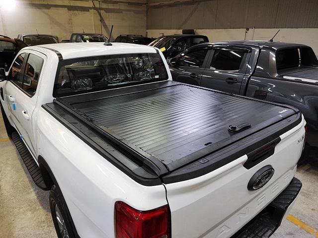 Tìm hiểu về nắp thùng Colorado và quy trình lắp ráp chuyên nghiệp