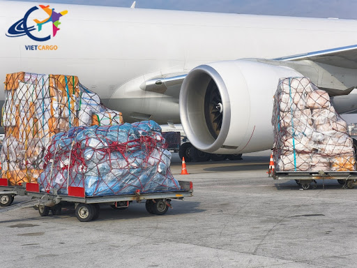 Những lưu ý quan trọng khi sử dụng dịch vụ gửi hàng đi Đức hỏa tốc